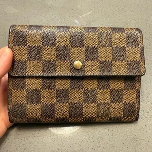 LV Damier Wallet